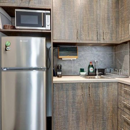 Classy And Stylish Apartment Next To Hilton Афины Экстерьер фото