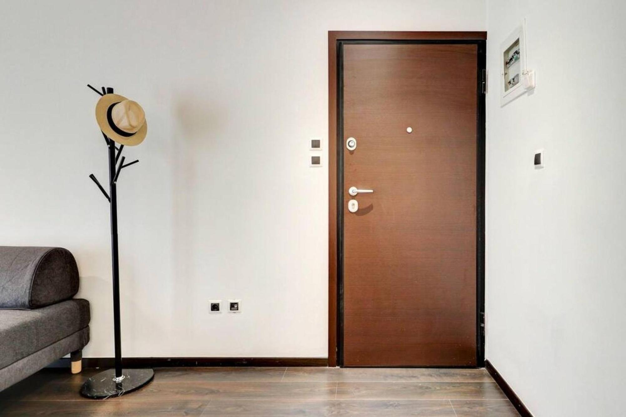 Classy And Stylish Apartment Next To Hilton Афины Экстерьер фото