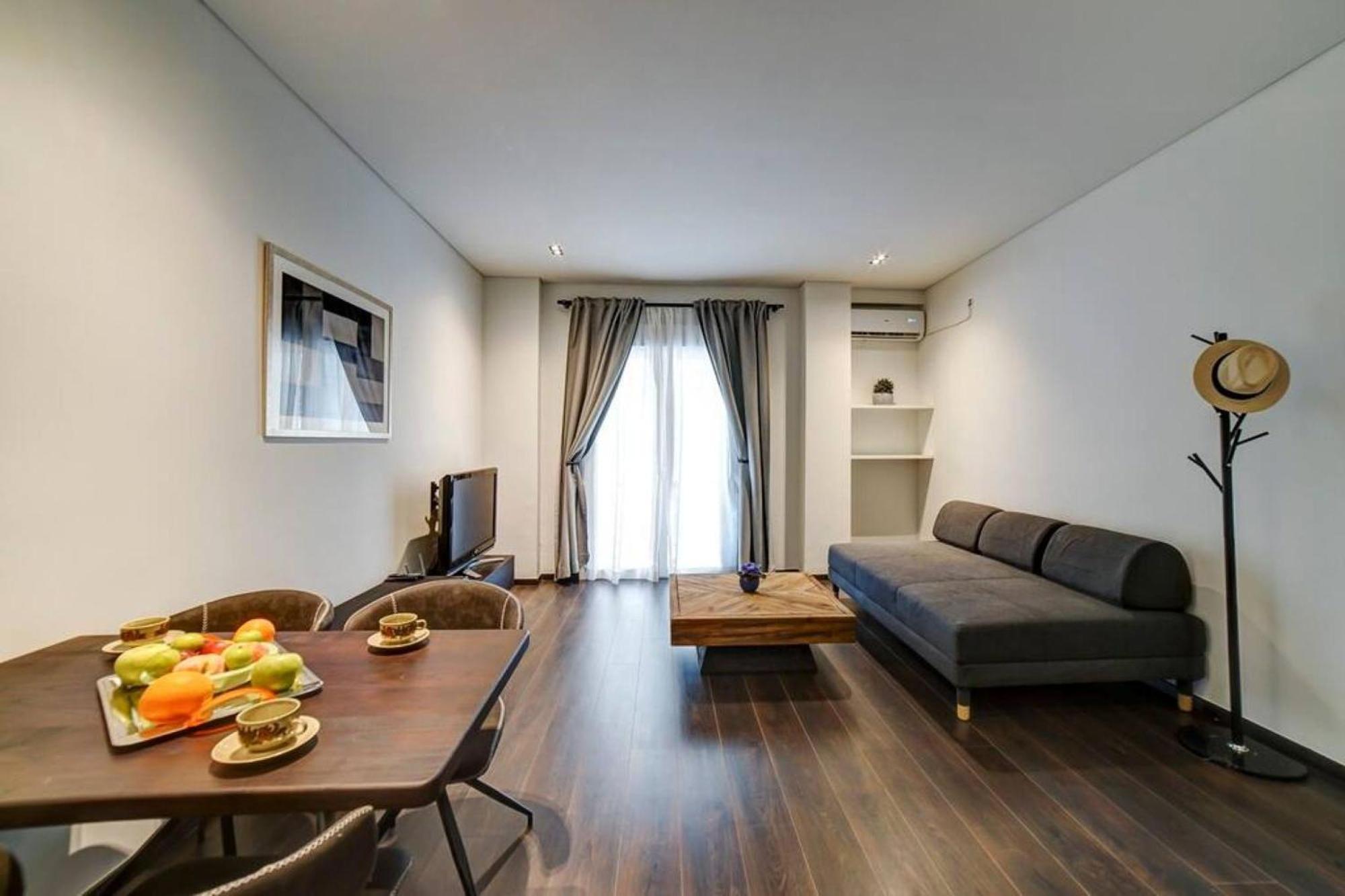 Classy And Stylish Apartment Next To Hilton Афины Экстерьер фото