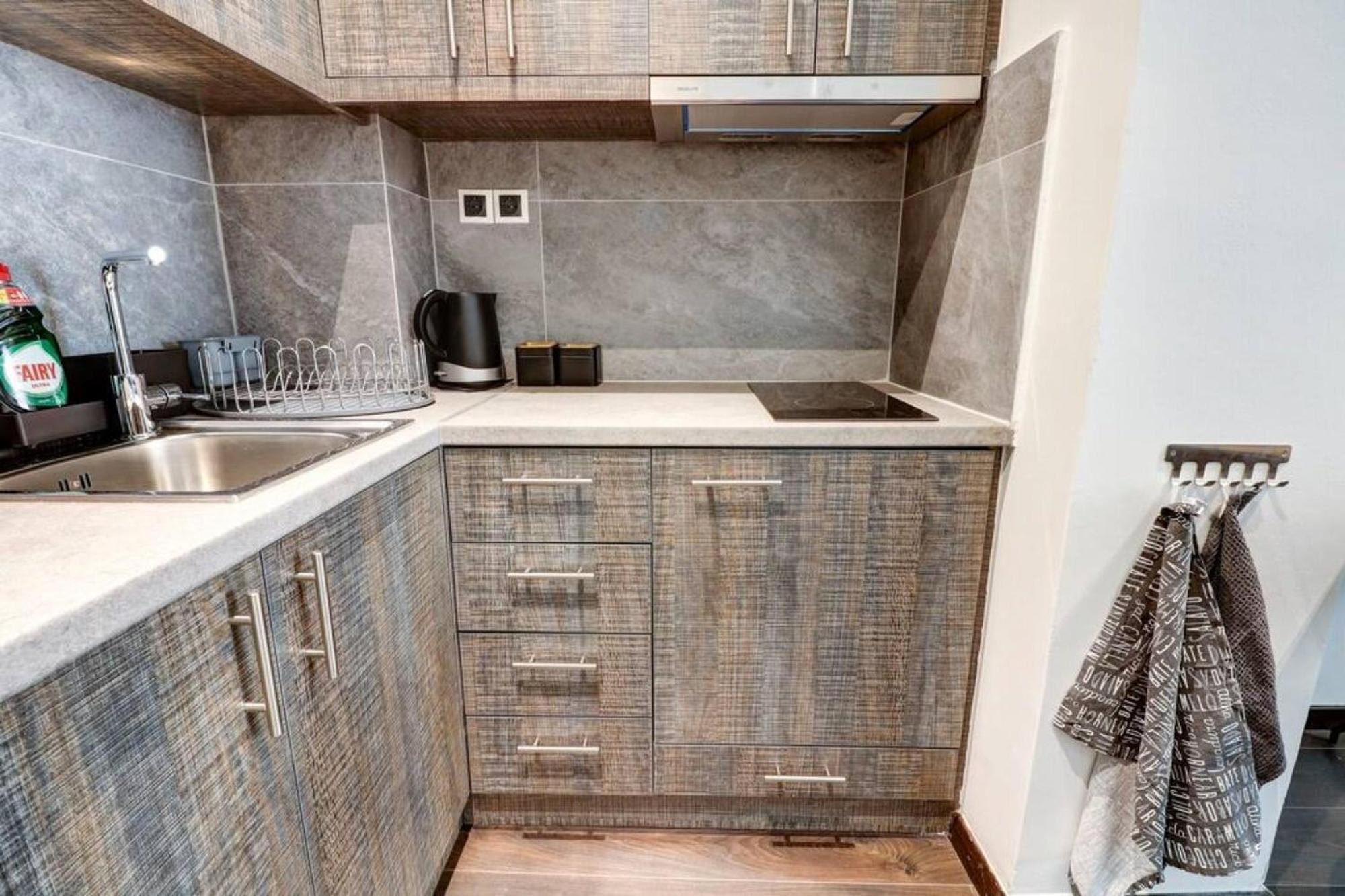 Classy And Stylish Apartment Next To Hilton Афины Экстерьер фото
